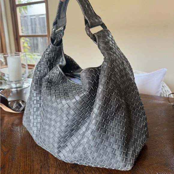 Bottega Veneta Sloane Hobo Intrecciato Nappa Medium - Picture 2 of 6